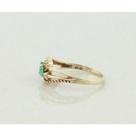 10k Yellow Gold Natural Green Emerald and Diamond Ring Size 7 1/4 - Picture 6 of 7